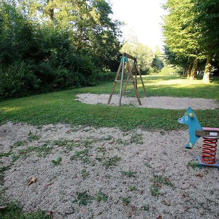 L'îlot Du Chail Camping 2*