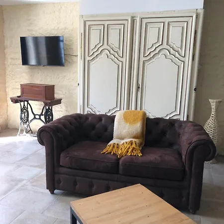 Kamp alanı L'ilot Du Chail 2*