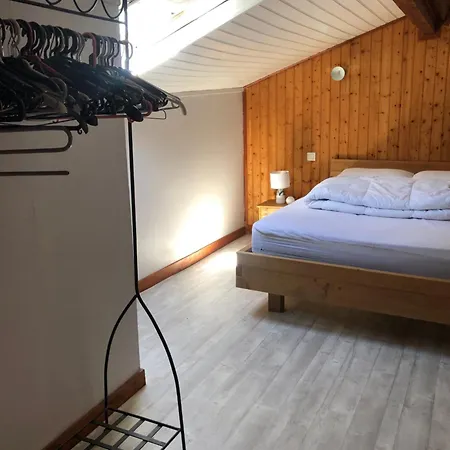 Kamp alanı L'ilot Du Chail