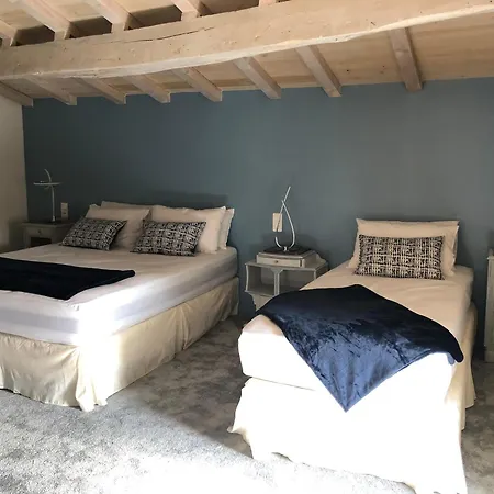 Kamp alanı L'ilot Du Chail Sansais