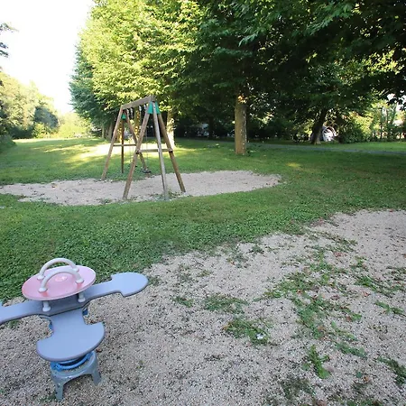 L'ilot Du Chail Kamp alanı Sansais