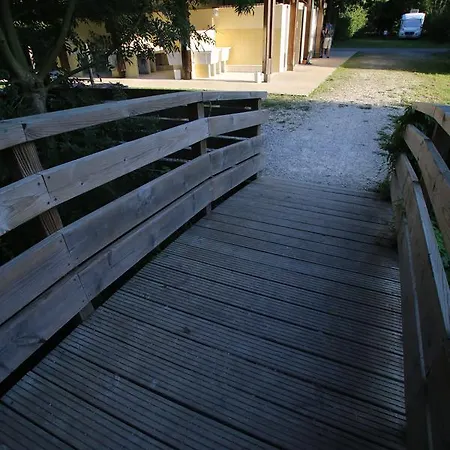 L'ilot Du Chail Kamp alanı