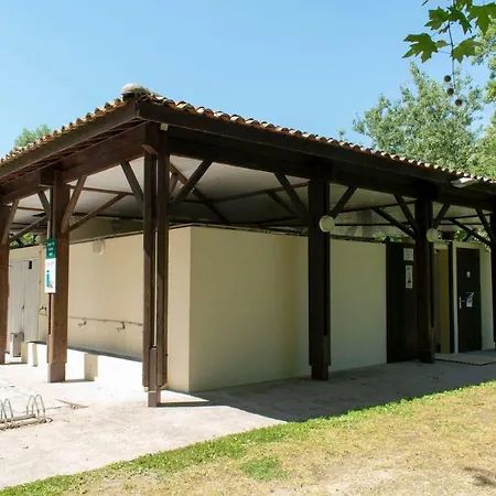 Kamp alanı L'ilot Du Chail