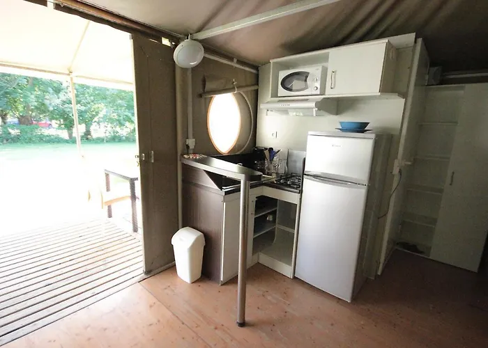 Camping L'ilot Du Chail