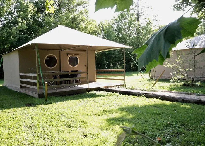 L'ilot Du Chail Camping